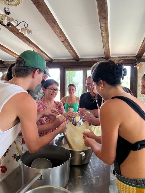 Amalfi Cooking class: Tiramisù, mozzarella and Pasta - Making tagliatelle by hand