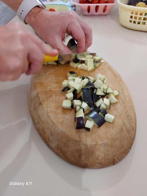 Amalfi: cookingclass whit mozzarella, tiramisù and pasta - A farm meal with local wine