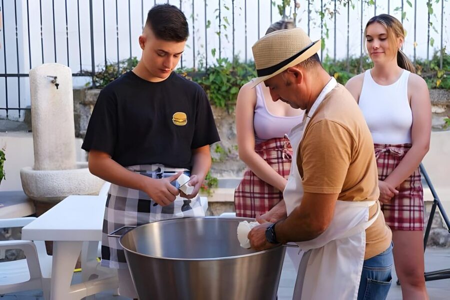Amalfi: Make Fresh Pasta, Mozzarella & Tiramisù with wine - Group size, children, and private bookings