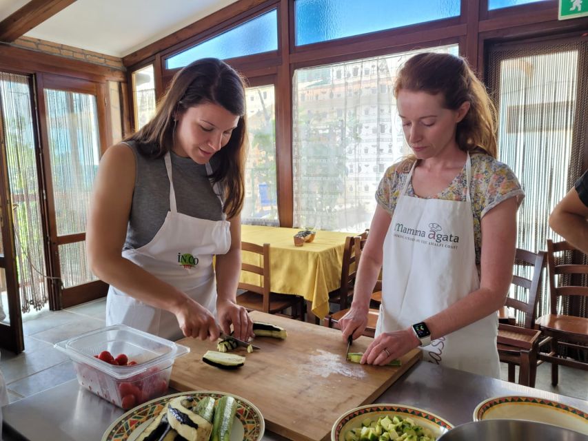 Amalfi: Make tagliatelle, mozzarella and tiramisù - Meeting the animals before cooking