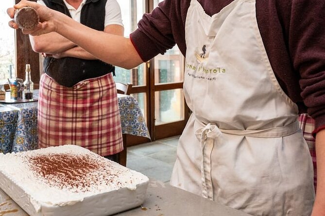 Amalfi: Milk cows, make pasta, mozzarella and tiramisu! - How the guides shape the day