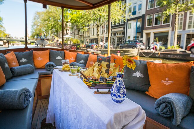 Amsterdam Canal Cruise in Classic Salon Boat With Drinks and Cheese - What the classic salon boat adds