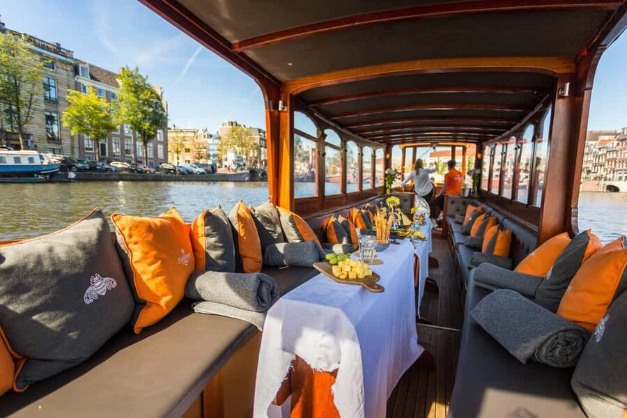 Amsterdam: Classic Saloon Boat Cruise with Cheese & Wine - Key points at a glance