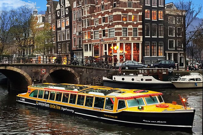 Amsterdam: Dutch Cheese and Wine Tasting Cruise - Magere Brug and the changing canal views