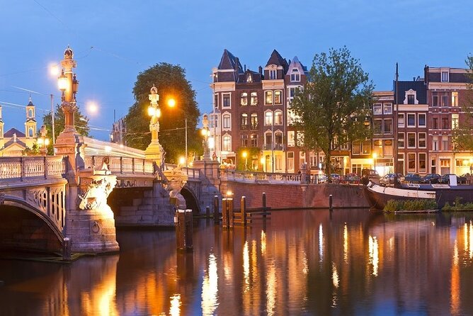 Amsterdam: Dutch Cheese and Wine Tasting Cruise - Returning through the Jordaan