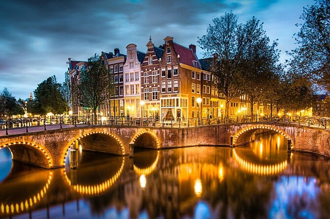 Amsterdam: Dutch Cheese and Wine Tasting Cruise - What the 44-person maximum means
