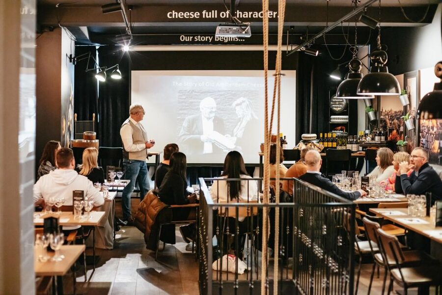 Amsterdam: Dutch Cheese Tasting Experience with Wine - The story behind Old Amsterdam