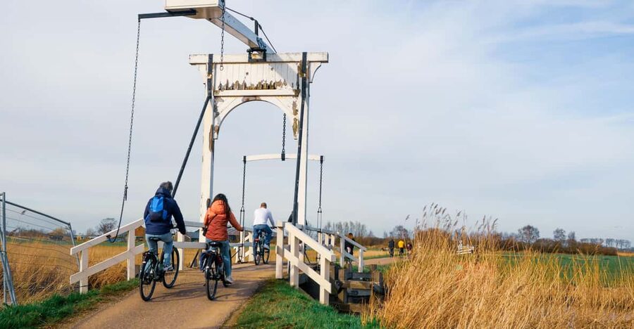 Amsterdam: Dutch Countryside E-Bike with Cheese & Clogs - How the premium e-bike changes the ride
