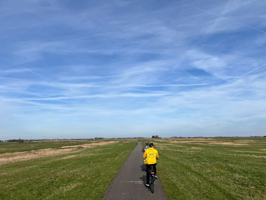 Amsterdam: Dutch Countryside E-Bike with Cheese & Clogs - Cheese tasting and the cheerful clog demonstration
