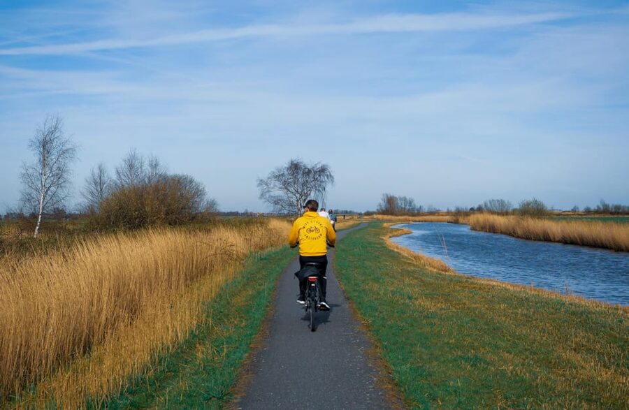 Amsterdam: Dutch Countryside E-Bike with Cheese & Clogs - Practical tips before you book