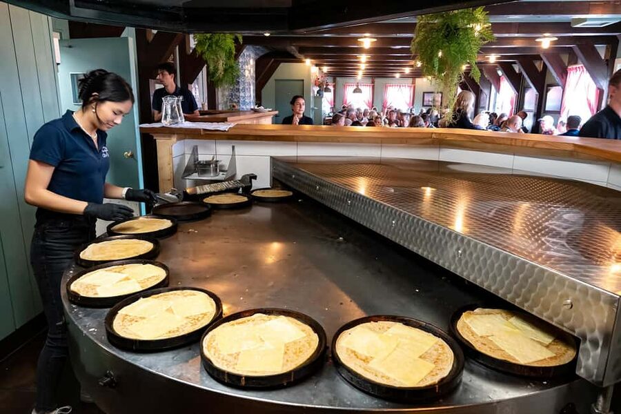 Amsterdam: Experience Zaanse Schans Windmills & Cheese Farm - How much time do you really get?
