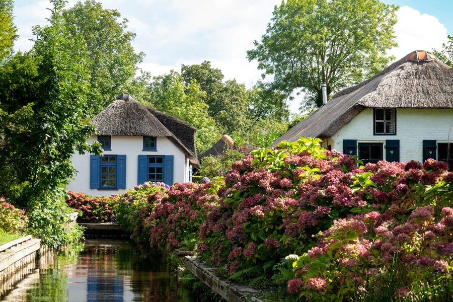 Amsterdam: Giethoorn Tour Scenic Cruise, Cheese & Free Time - Simple ways to improve your day
