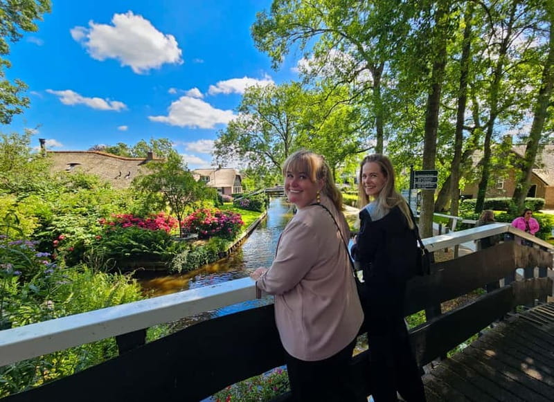 Amsterdam: Live GuideD Giethoorn Boat Tour & Cheese Platter - Key points to know before booking