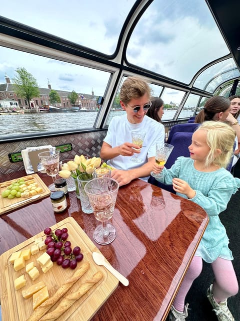 Amsterdam: Luxury Cheese & Wine Canal Cruise - Why the traditional boat matters