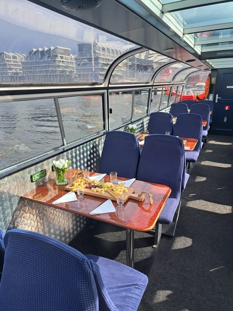 Amsterdam: Luxury Cheese & Wine Canal Cruise - The Dutch cheese tasting and drinks