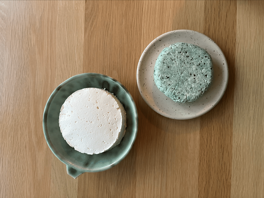 Amsterdam: Make your cheese next to De Hallen - Herbs and spices let you make the cheese your own
