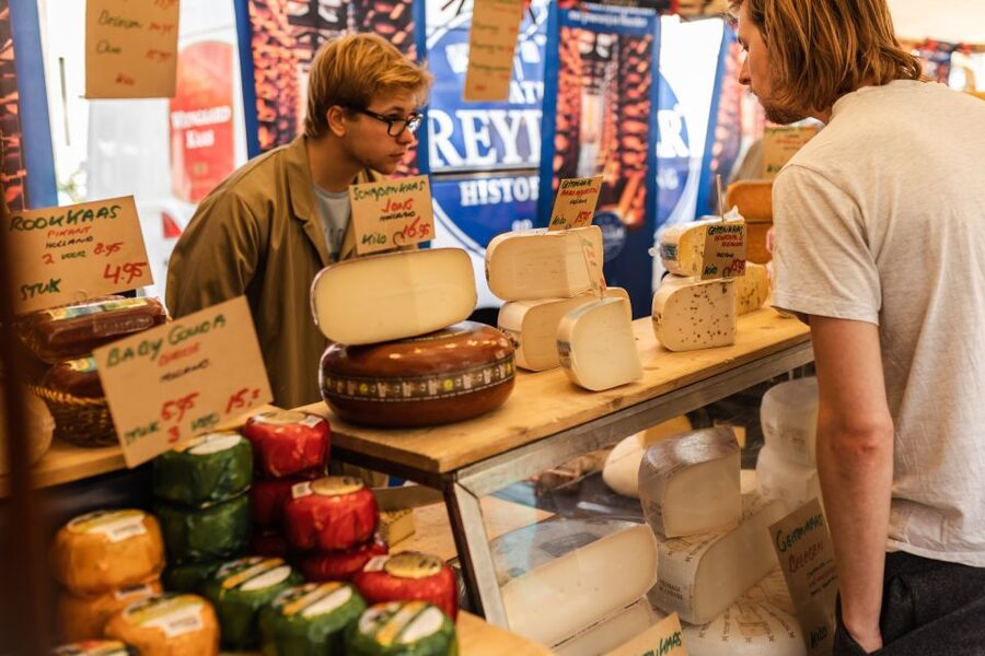 Amsterdam: Private Cheese and Beer Tour - Amsterdam West and the final warm dishes