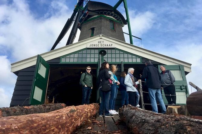 Amsterdam private tour to windmills, cheese farm and villages - Broek in Waterland feels far removed from Amsterdam