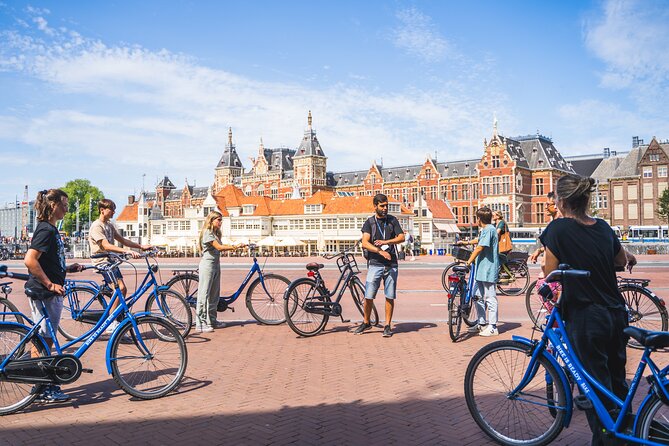 Amsterdam Small-Group Bike Tour With Canal Cruise, Drinks, Cheese - Why the bike-and-boat combination works