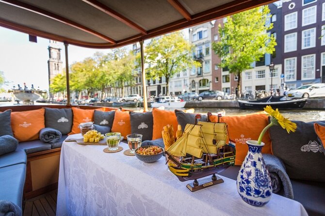 Amsterdam Small-Group Bike Tour With Canal Cruise, Drinks, Cheese - What the cycling pace is really like