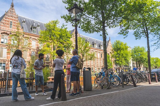 Amsterdam Walking Tour with Cheese Tasting - What the guide can add to the experience