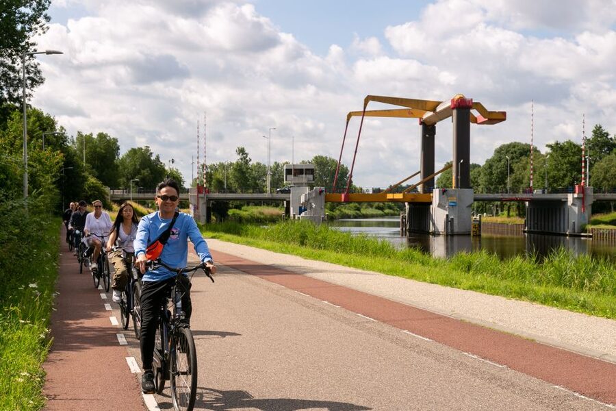 Amsterdam: Windmill, Cheese, and Countryside E-Bike Tour - Guided or self-guided: which version fits you?