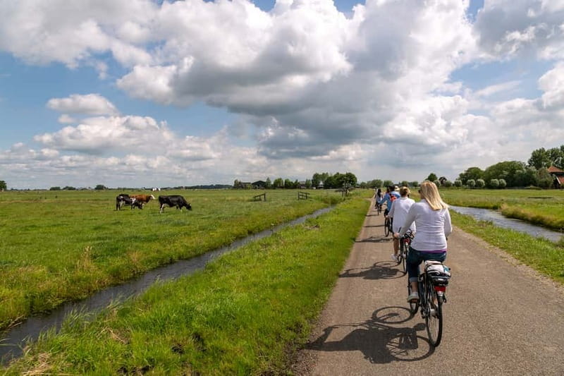 Amsterdam: Windmill, Cheese, and Countryside E-Bike Tour - D’Admiraal Windmill and the first rural views