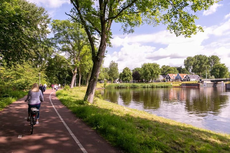 Amsterdam: Windmill, Cheese, and Countryside E-Bike Tour - Zunderdorp, farms, and the return through Waterland