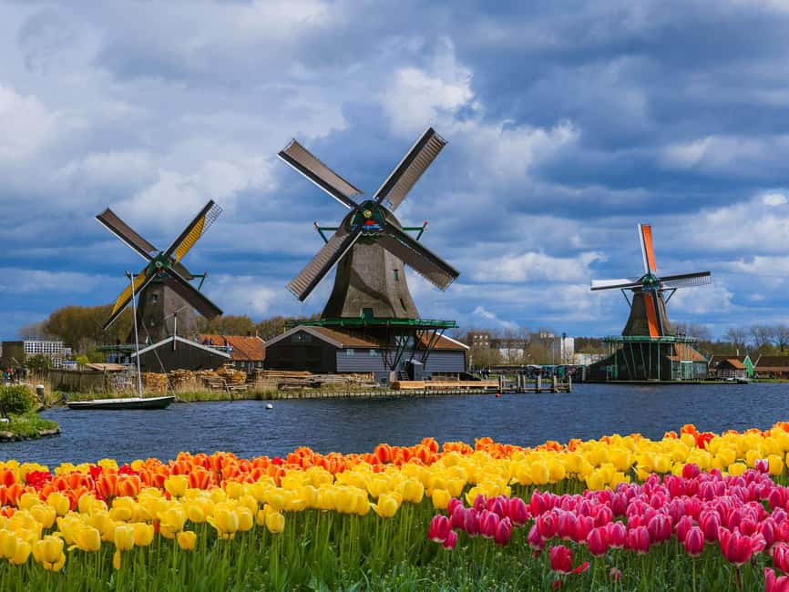 Amsterdam: Zaanse Schans, Cheese Tasting & Volendam Tour - Cheese, clogs, and a generous tasting