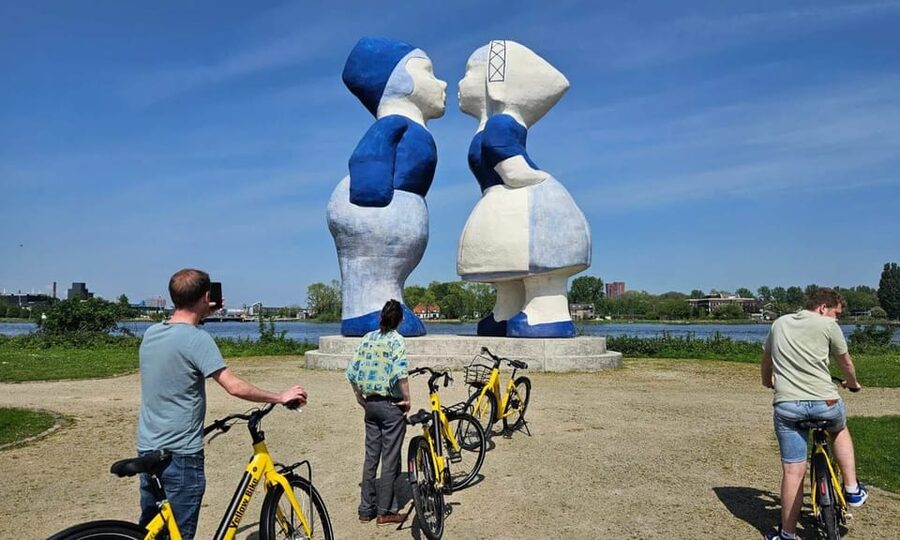 Amsterdam: Zaanse Schans E-Bike Tour with Windmills & Cheese - Why reach Zaanse Schans by bicycle?