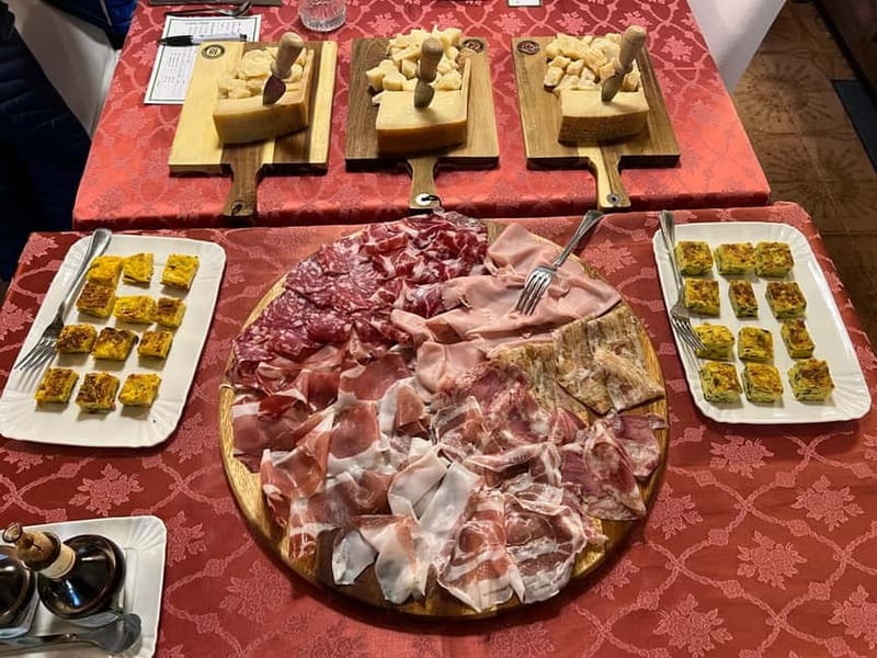 Bologna/Modena: Parmesan,Ferrari, Balsamic,Wine Tour w/Lunch - Parmigiano Reggiano, made in copper kettles