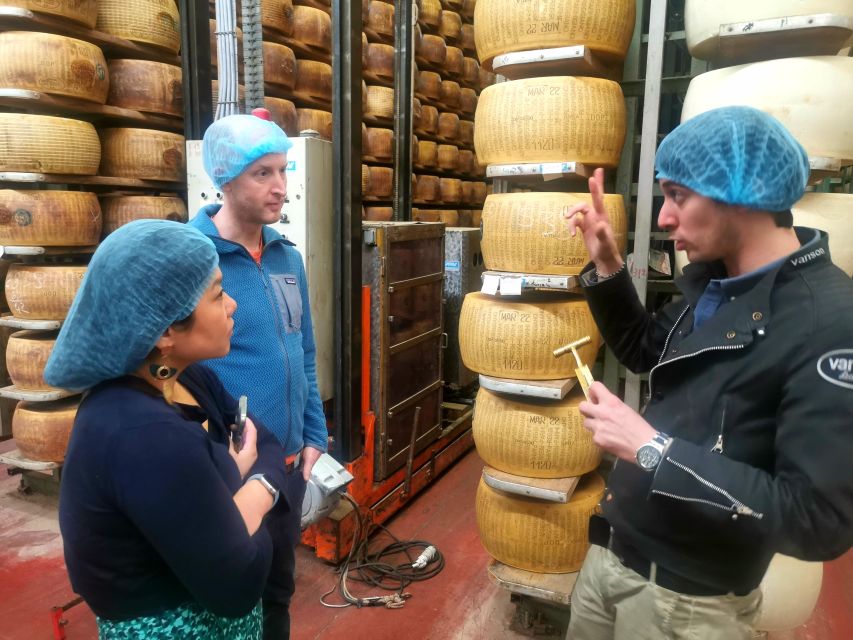 Bologna: Parmigiano, Wine and Balsamic Vinegar experience - Why the small group and guide matter