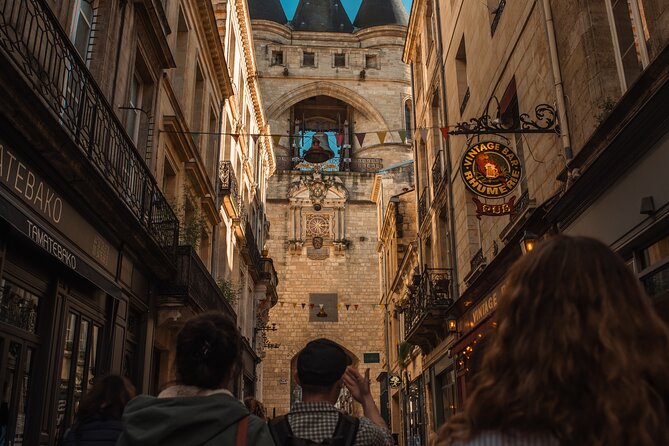 Bordeaux Afternoon Food Tour : Sweets, Wine and Cheese - Coffee first, with a little latte art
