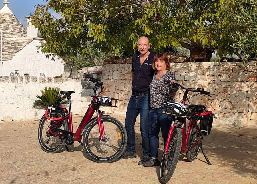 Cassano: Alta Murgia E-Bike Ride + Mozzarella Lab - Setting off from Bistrot Papie