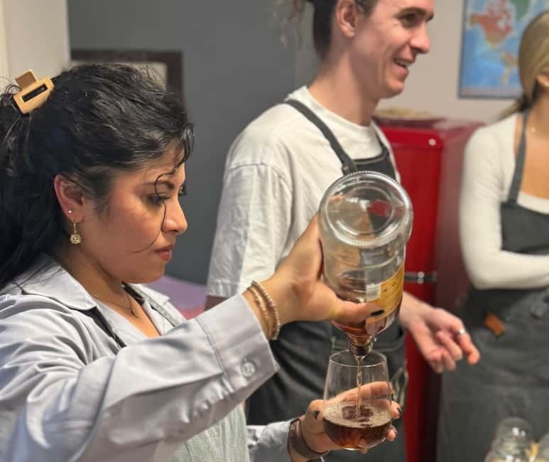Central Madrid: Sangría Workshop & Tasting with Local Cheese - A practical look at the room and meeting point