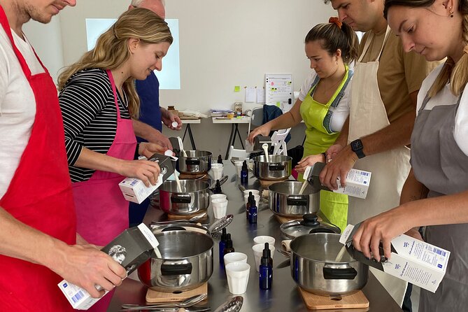 Cheese making workshop next to De Hallen, heart of Amsterdam - Key points before you book