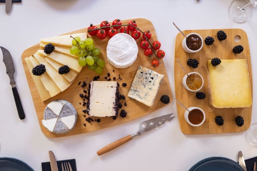 Cheeses and Wines Tour de France with Tasty Games - What the two-hour schedule feels like