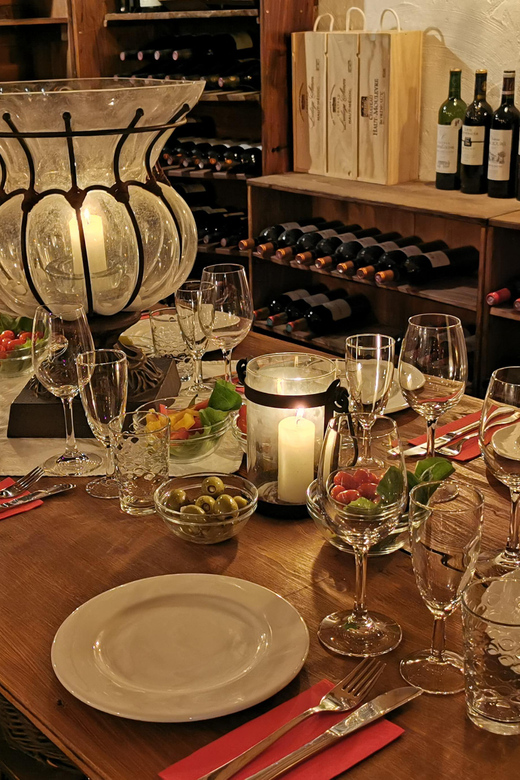 Cologne-Nippes: Gourmet wine tasting with cheese platter - Key points to know before booking