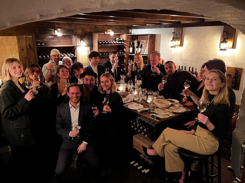 Cologne-Nippes: Gourmet wine tasting with cheese platter - A French wine evening in Cologne-Nippes