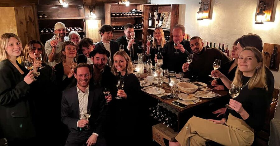 Cologne-Nippes: Gourmet wine tasting with cheese platter - What the four-hour pace feels like