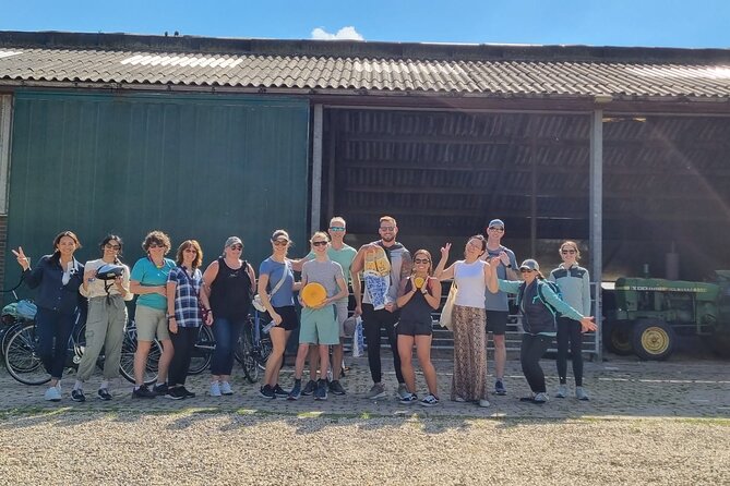 Countryside Bike Tour from Amsterdam: Cheese, Clogs & a Windmill - What the bikes and guides are like