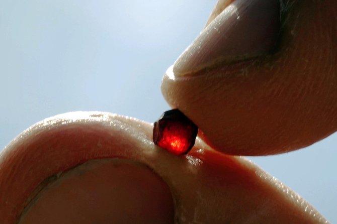 Czech garnet panning, scenic drive, farm & cheese, lunch & beer - Stone suns and the geology of the region