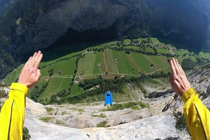 Discover Lauterbrunnen with CHEESE & CHOCOLATE - The 10-Minute Bus Ride to Trümmelbach Falls