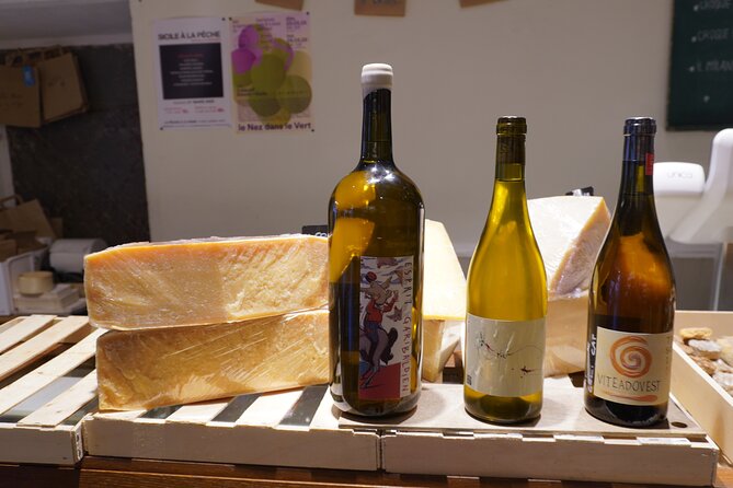 Discover our Terroirs and Tasting Cheese and Wine - A shared table on Rue Cassini