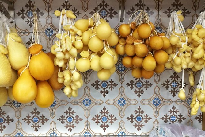 DISCOVER SORRENTO, food &Walking tour . Lemons-cheese&olive oil - The cheese stop and the best tasting of the afternoon