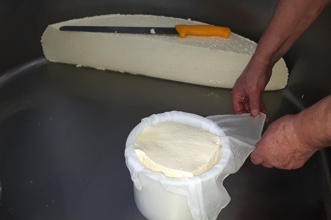 Discover the Art of Idiazabal Cheese in the Basque Country - Segura: 45 minutes in a medieval Basque village