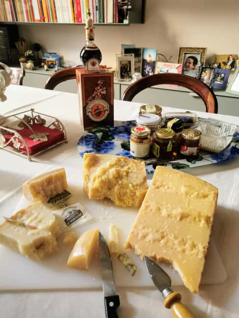Emilia Romagna cheese tour - Why Parmigiano Reggiano takes center stage