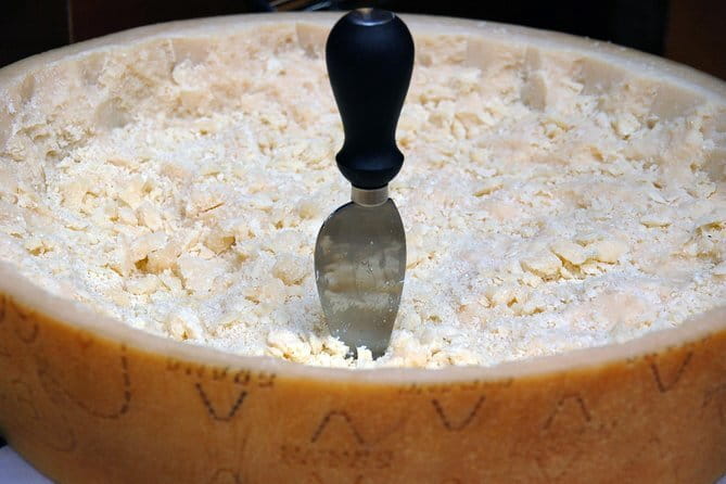 Exclusive Emilia-Romagna,Parmigiano, Prosciutto, Balsamic, Wine - Why this Emilia-Romagna day trip works