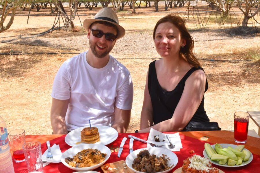 Farm Tour with Cheese-Making, Olive Oil Tasting & Picnic - Tasting extra virgin olive oil with a purpose