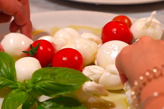 Florence: Mozzarella Cheese Making with Wine and food Tastings - Fresh curds and a glass of Prosecco